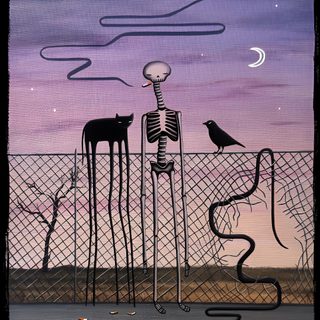 a painting of a skeleton and two cats on a fence with a night sky in the background Halloween Skeleton Cat Leinwand Malerei Ideen, Weird Art, Pretty Backgrounds, Cute Backgrounds, gray
