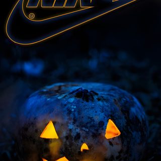 Halloween Lock Screen, Fall Nike Wallpaper, Nike Pumpkin Carving Ideas, Nike Halloween Logo Png, Nike Halloween Logo, New Nike Wallpaper, Nike Cool Wallpaper, Nike Logo Night View, Nike Logo On Dark Background Halloween Nike Halloween Lock Screen, Fall Nike, Nike Pumpkin Carving Ideas, Nike Halloween Logo Png, black