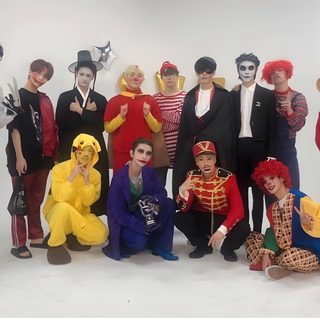 a group of people in costumes posing for a photo Seventeen Halloween Treasure Halloween, Seventeen Chaotic Group Photo, Seventeen Halloween Costumes, silver