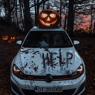 a car that has been decorated with pumpkins on it's roof and headlight Halloween Car Decorating Car For Halloween, Vw Golf Joker, Decorate Car For Halloween, black