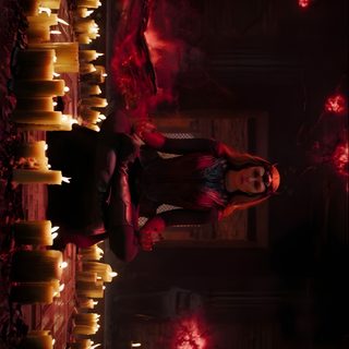 a woman is standing in front of candles Halloween Wanda Multiverse Of Madness, Doctor Strange In The Multiverse Madness Aesthetic, Scarlet Witch Desktop, black