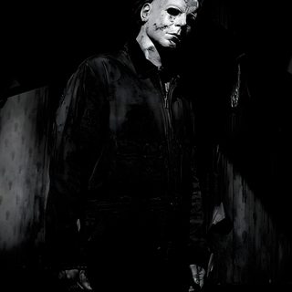 a black and white photo of a man in the dark Halloween Michael Myers Aesthetic Michael Myers 4k, Horror Iphone, Michele Myers, Michael Myers, black