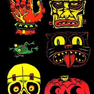 four different colored skulls with faces painted on them Beistle Halloween Classic Halloween Characters, Old School Halloween Aesthetic, Campy Halloween Decor, black