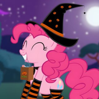 the pinkie pony is dressed up as a witch Pinkie Pie Halloween My Little Pony Halloween, Halloween Mlp Pfp, Cartoon Halloween Pfp, dim gray