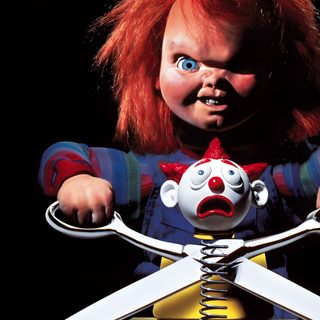 a creepy doll with scissors in front of it's head and hands on the handlebars Halloween Chucky Chucky In The Car, Chucky Meme, Chucky Laughing Meme, Chucky Doll Movie, black