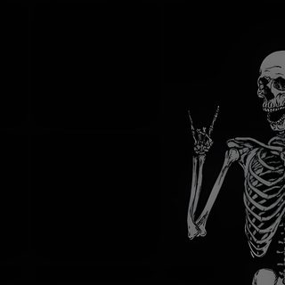 a skeleton holding a knife in the dark Halloween Skeleton Desktop Skeleton Desktop, Black And White Mc, Computer Aesthetic Black,