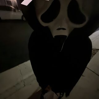 a person wearing a mask with a pink bow on it's head is walking down the street Halloween Scream Funny Scream Mask, Animes Emo, Ghostface Scream, Hello Kitty Hd, Halloween Cute, Y2k, black