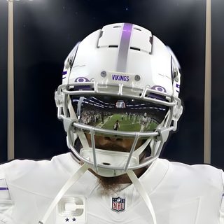 a football player wearing a helmet with the words, i am not them & they are me Justin Jefferson Halloween Football Hits, Football Swag, Cool Football Pictures, Nfl Vikings, dim gray