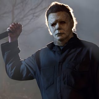 a man with a knife in his hand Halloween 2018 Michael Myers Halloween 2021 Michael Myers, Halloween Franchise, Jason Voorhees 2009 Gif, dim gray