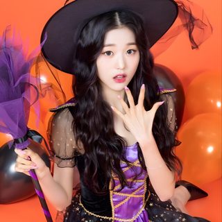 Kpop Idols Halloween Costumes, Izone Vampire, Ive Halloween Kpop, Kpop Idol Halloween Costume, Halloween Kpop Aesthetic, Izone Halloween, Kpop Halloween Aesthetic, K Pop Halloween Icon, Aespa Halloween Icons Kpop Halloween Kpop Idols Halloween Costumes, Izone Vampire, Ive Halloween Kpop, indian red