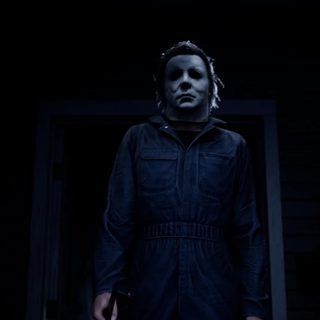 a man standing in the dark with his hands on his hips and wearing a mask Halloween The Game Halloween The Game, John Carpenter, Michael Myers Halloween, Halloween Games, black