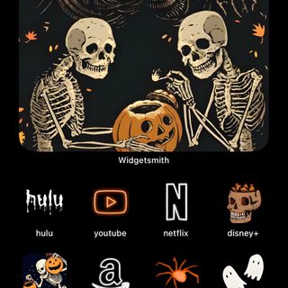 the halloween theme on an iphone screen with pumpkins and jack - o'- lanterns Ios 16 Aesthetic Halloween Halloween Iphone Theme Ideas, Halloween Ios, Aesthetic Halloween Phone Theme, black