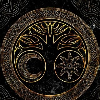 the tree of life symbol is shown in gold on black paper with celtic patterns and circles around it Halloween Celtic Celtic Fantasy, Yggdrasil Iphone, Celtic Symbol, Celtic Aesthetic, Celtic Knot Iphone, black