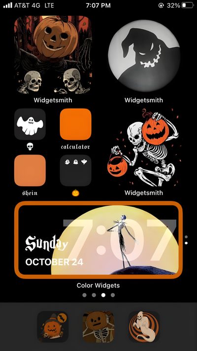 an iphone screen with halloween stickers on it Halloween Ios16 Aesthetic Halloween Phone Theme, Halloween Iphone Theme Ideas, Halloween Ios16, black