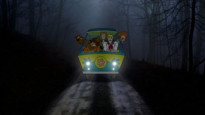 a bus with cartoon characters on it driving down a dark road in the woods at night 2000s Halloween Lock Screen Horizontal, Scooby Doo 4k Pc, Scooby Doo Scene, 1080p Scooby Doo, black