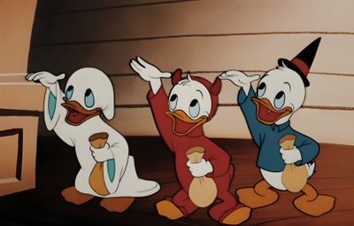 three cartoon characters standing next to each other in front of a wall and holding their hands up Disney Halloween Pc Cartoon Themed Party Decorations, Disney Ducks Costume Party, Halloween Cartoon Characters, sienna