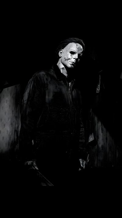 a black and white photo of a man in the dark Halloween Michael Myers Aesthetic Michael Myers 4k, Horror Iphone, Michele Myers, Michael Myers, black