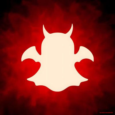 a red and white wallpaper with an image of a demon head on the side Halloween Snapchat Halloween App Icons Snapchat, Halloween App Icons Instagram, Snapchat App Icon Halloween, maroon