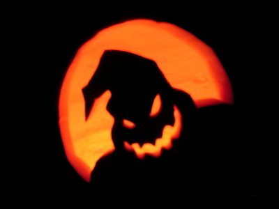 the silhouette of a dog in front of a full moon with its head turned to look like it's face Halloween Booo Pumpkin Oogie Boogie, Pumpkin Carving Ideas Oogie Boogie, Oggie Boogie Man Pumpkin, black
