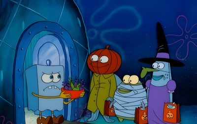 cartoon characters dressed up as witches and pumpkins in front of an entrance to a castle Spongebob Squarepants Halloween Spongebob Halloween Pfp, Spongebob Halloween Background, Spongebob Halloween, midnight blue