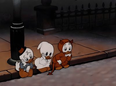 three stuffed animals sitting on the ground next to a pole Disney Halloween Desktop Ipad Aesthetic Halloween, Ipad Spooky, Spooky Halloween Computer, dark slate gray