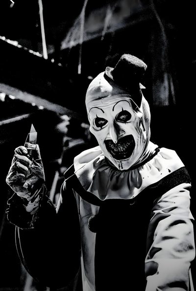 Terrifier Wallpaper Creepy Clown Pictures, Horror Movie Tattoos, Scary Movie 3, Scary Photos, Movie Tattoos, Scary Movie Characters, Halloween Wallpaper Cute, Scary Wallpaper, Horror Artwork Halloween Terrifier Creepy Clown Pictures, Horror Movie Tattoos, Scary Movie 3, Scary Photos, black