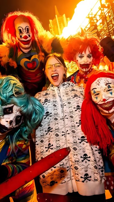 group of clowns posing for the camera Billie Eilish Halloween I See Stars, Billie Eilish Vídeos, The Villain, Her Music, Favorite Person, sienna