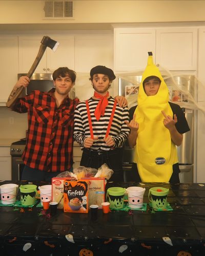 three young men dressed up in costumes standing next to each other at a kitchen counter Sturniolo Halloween Triplet Quotes, Triplet Babies, Chris Owen, Fangirl Problems, Sam And Colby, sienna