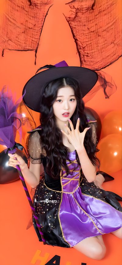 Kpop Idols Halloween Costumes, Izone Vampire, Ive Halloween Kpop, Kpop Idol Halloween Costume, Halloween Kpop Aesthetic, Izone Halloween, Kpop Halloween Aesthetic, K Pop Halloween Icon, Aespa Halloween Icons Kpop Halloween Kpop Idols Halloween Costumes, Izone Vampire, Ive Halloween Kpop, indian red