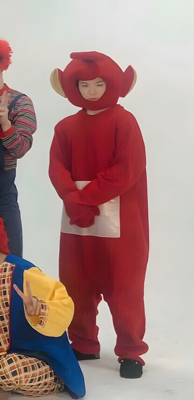 three people in costumes standing next to each other Seventeen Halloween Woozy Face Meme, Seventeen Halloween Costumes, Woozi Baby Pictures, tan