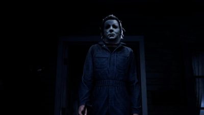 a man standing in the dark with his hands on his hips and wearing a mask Halloween The Game Halloween The Game, John Carpenter, Michael Myers Halloween, Halloween Games, black