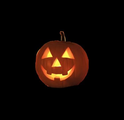 a carved jack o lantern in the dark Halloween Icons Pfp Aesthetic Halloween, Halloween Iphone Widgets, Halloween Aura, Halloween Icons, black