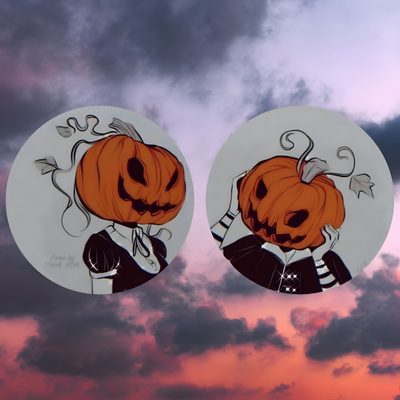 two stickers depicting jack - o'- lanterns against a cloudy sky Matching Halloween For 2 Fall Matching Profile Pictures, Fall Pfps Matching, Halloween Pfp Couple, gray