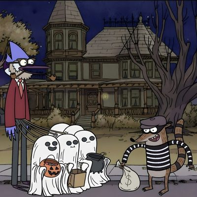 two cartoon characters dressed up as ghostes in front of a large house at night Regular Show Halloween Cartoon Network Fall, Regular Show Halloween Pfp, Old Cartoon Network Halloween, dark slate gray