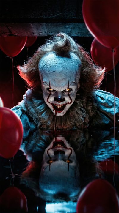 a creepy clown is reflected in the water with red balloons around him and his reflection on the ground Halloween Scary Pennywise Pennywise 3d, Horror Aesthetic, Famous Horror Movies, Penny Wise, black