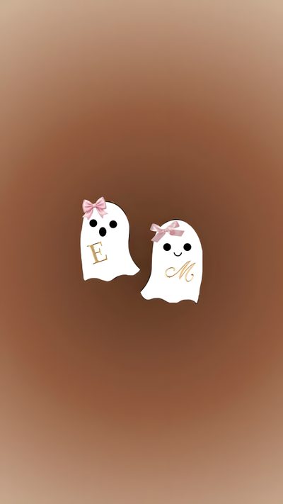 two white ghost heads with pink bows and monogrammed letters on them, against a brown background Cute Halloween Boo Bestie Halloween Iphone, Halloween, Cute Drawings, Iphone, Ghost, Drawings, sienna