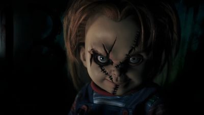 a creepy looking doll with red hair and blue eyes is shown in a dark room Halloween Chucky Chucky Doll Scary, Chucky Scary, Chucky With Red Eyes, Evil Chucky, Creepy Chucky, black