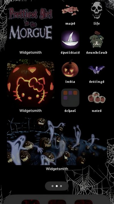 an iphone screen showing the halloween theme Halloween Ideas Ios 16 Halloween Themed Phone Layout, Halloween Ideas Ios 16, Phone Themes Halloween, black